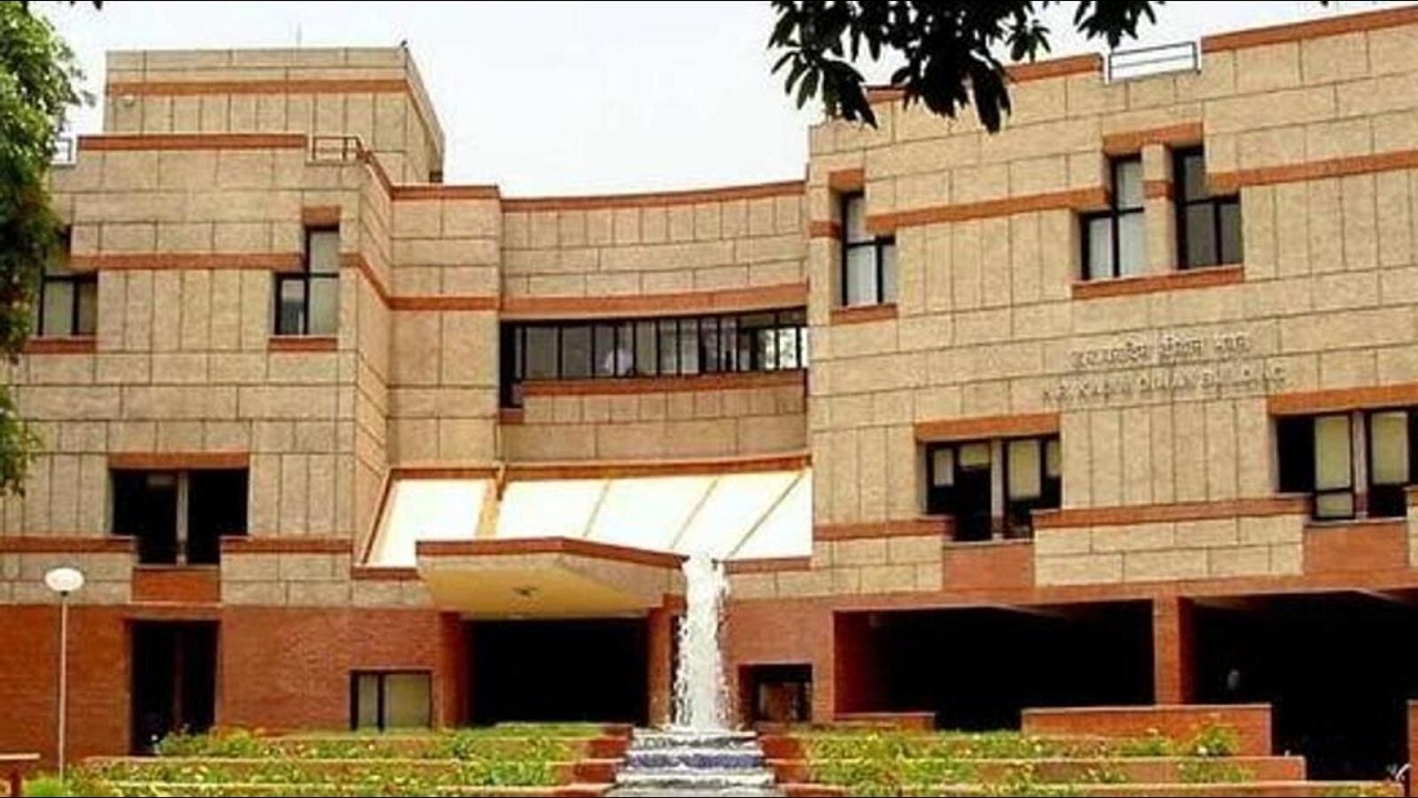 GATE score not required for 4 eMasters programmes for working professionals  in IIT Kanpur